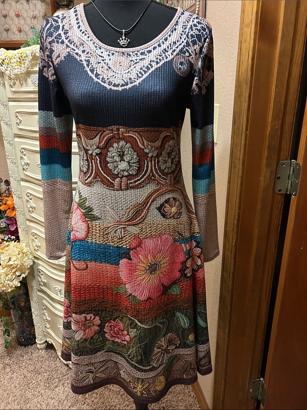 Floral Multicolor Long Sleeve Knit Dress EXCELLENT CONDITION